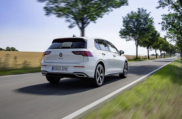 VW Golf GTE 2021