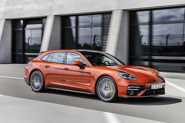 Porsche Panamera 2021