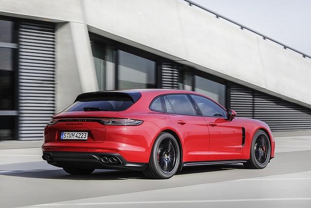 Porsche Panamera 2021