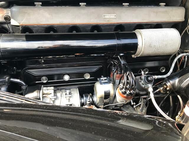 Der 7,7-Liter-Reihenachtzylinder leistet 230 PS