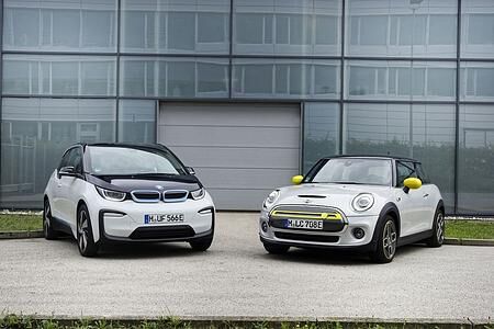 Vergleichstest Mini Cooper SE gegen BMW i3 - Wachablösung?