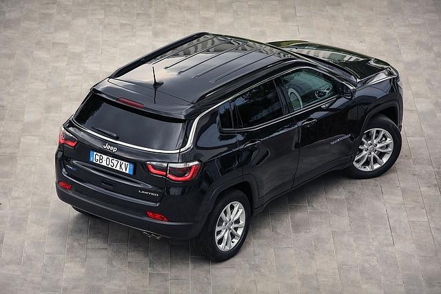 Der Jeep Compass 4xe ist bis 200 km/h schnell