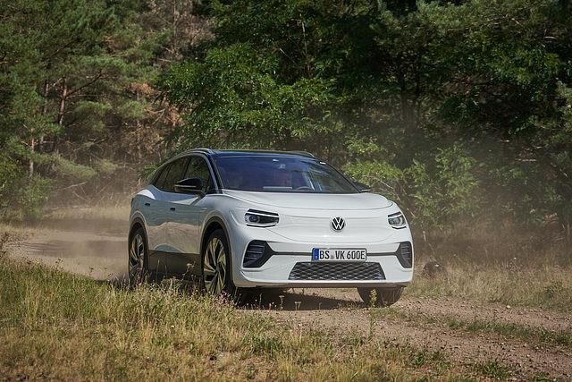 noch vor Weihnachten sollen zu Preisen ab etwa 37.000 Euro die ersten Autos bei den Kunden sein