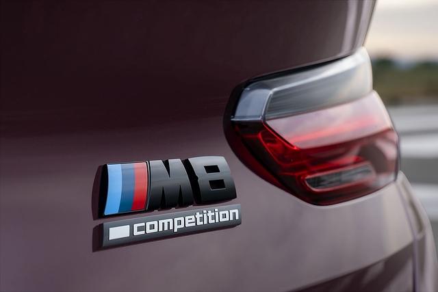 Das BMW M8 Competition Gran Coupé steht bereits beim Händler