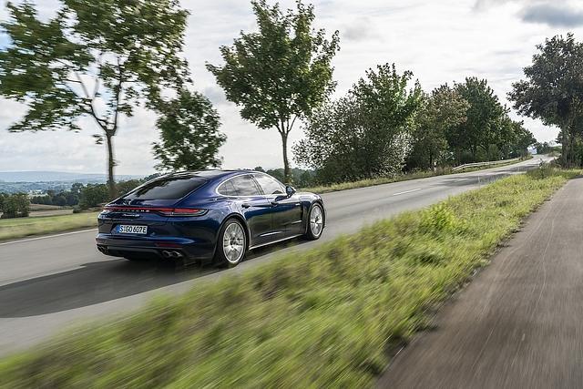 Porsche Panamera 4S E Hybrid