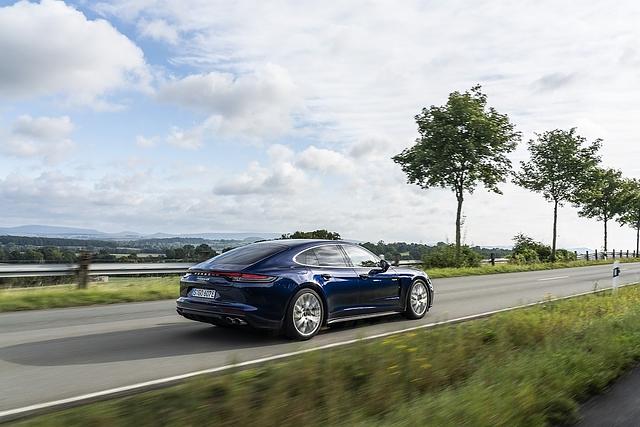 Porsche Panamera 4S E Hybrid