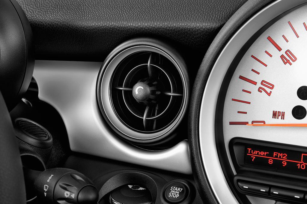 MINI Mini Roadster (Baujahr 2012) Cooper 2 Türen Lüftung