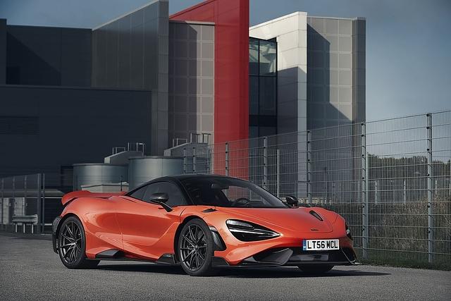 Der McLaren 765LT kostet aktuell 326.000 Euro