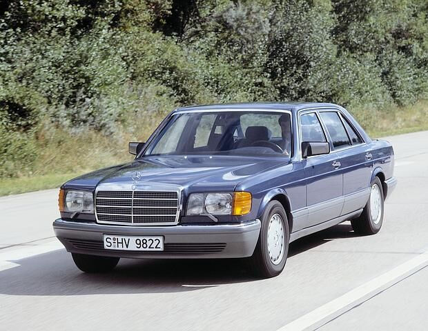 Tradition: 30 Jahre neue Oberklasse mit Lexus, Audi und BMW vs. Mercedes - Big Bang im Sternenhimmel 