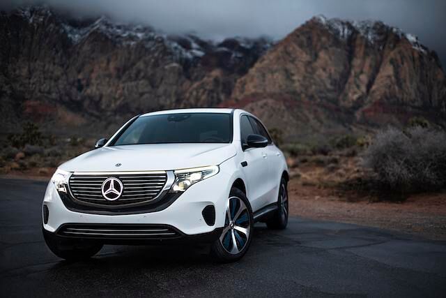 <h3 class='text-lg font-medium md:text-xl md:font-semibold'>Platz 5: Mercedes EQC</h3><p><!-- [if gte mso 9]><xml>
 <o:OfficeDocumentSettings>
  <o:AllowPNG/>
 </o:OfficeDocumentSettings>
</xml><![endif]--> <!-- [if gte mso 9]><xml>
 <w:WordDocument>
  <w:View>Normal</w:View>
  <w:Zoom>0</w:Zoom>
  <w:TrackMoves/>
  <w:TrackFormatting/>
  <w:HyphenationZone>21</w:HyphenationZone>
  <w:PunctuationKerning/>
  <w:ValidateAgainstSchemas/>
  <w:SaveIfXMLInvalid>false</w:SaveIfXMLInvalid>
  <w:IgnoreMixedContent>false</w:IgnoreMixedContent>
  <w:AlwaysShowPlaceholderText>false</w:AlwaysShowPlaceholderText>
  <w:DoNotPromoteQF/>
  <w:LidThemeOther>DE</w:LidThemeOther>
  <w:LidThemeAsian>X-NONE</w:LidThemeAsian>
  <w:LidThemeComplexScript>X-NONE</w:LidThemeComplexScript>
  <w:Compatibility>
   <w:BreakWrappedTables/>
   <w:SnapToGridInCell/>
   <w:WrapTextWithPunct/>
   <w:UseAsianBreakRules/>
   <w:DontGrowAutofit/>
   <w:SplitPgBreakAndParaMark/>
   <w:EnableOpenTypeKerning/>
   <w:DontFlipMirrorIndents/>
   <w:OverrideTableStyleHps/>
  </w:Compatibility>
  <m:mathPr>
   <m:mathFont m:val="Cambria Math"/>
   <m:brkBin m:val="before"/>
   <m:brkBinSub m:val="--"/>
   <m:smallFrac m:val="off"/>
   <m:dispDef/>
   <m:lMargin m:val="0"/>
   <m:rMargin m:val="0"/>
   <m:defJc m:val="centerGroup"/>
   <m:wrapIndent m:val="1440"/>
   <m:intLim m:val="subSup"/>
   <m:naryLim m:val="undOvr"/>
  </m:mathPr></w:WordDocument>
</xml><![endif]--><!-- [if gte mso 9]><xml>
 <w:LatentStyles DefLockedState="false" DefUnhideWhenUsed="false"
  DefSemiHidden="false" DefQFormat="false" DefPriority="99"
  LatentStyleCount="376">
  <w:LsdException Locked="false" Priority="0" QFormat="true" Name="Normal"/>
  <w:LsdException Locked="false" Priority="9" QFormat="true" Name="heading 1"/>
  <w:LsdException Locked="false" Priority="9" SemiHidden="true"
   UnhideWhenUsed="true" QFormat="true" Name="heading 2"/>
  <w:LsdException Locked="false" Priority="9" SemiHidden="true"
   UnhideWhenUsed="true" QFormat="true" Name="heading 3"/>
  <w:LsdException Locked="false" Priority="9" SemiHidden="true"
   UnhideWhenUsed="true" QFormat="true" Name="heading 4"/>
  <w:LsdException Locked="false" Priority="9" SemiHidden="true"
   UnhideWhenUsed="true" QFormat="true" Name="heading 5"/>
  <w:LsdException Locked="false" Priority="9" SemiHidden="true"
   UnhideWhenUsed="true" QFormat="true" Name="heading 6"/>
  <w:LsdException Locked="false" Priority="9" SemiHidden="true"
   UnhideWhenUsed="true" QFormat="true" Name="heading 7"/>
  <w:LsdException Locked="false" Priority="9" SemiHidden="true"
   UnhideWhenUsed="true" QFormat="true" Name="heading 8"/>
  <w:LsdException Locked="false" Priority="9" SemiHidden="true"
   UnhideWhenUsed="true" QFormat="true" Name="heading 9"/>
  <w:LsdException Locked="false" SemiHidden="true" UnhideWhenUsed="true"
   Name="index 1"/>
  <w:LsdException Locked="false" SemiHidden="true" UnhideWhenUsed="true"
   Name="index 2"/>
  <w:LsdException Locked="false" SemiHidden="true" UnhideWhenUsed="true"
   Name="index 3"/>
  <w:LsdException Locked="false" SemiHidden="true" UnhideWhenUsed="true"
   Name="index 4"/>
  <w:LsdException Locked="false" SemiHidden="true" UnhideWhenUsed="true"
   Name="index 5"/>
  <w:LsdException Locked="false" SemiHidden="true" UnhideWhenUsed="true"
   Name="index 6"/>
  <w:LsdException Locked="false" SemiHidden="true" UnhideWhenUsed="true"
   Name="index 7"/>
  <w:LsdException Locked="false" SemiHidden="true" UnhideWhenUsed="true"
   Name="index 8"/>
  <w:LsdException Locked="false" SemiHidden="true" UnhideWhenUsed="true"
   Name="index 9"/>
  <w:LsdException Locked="false" Priority="39" SemiHidden="true"
   UnhideWhenUsed="true" Name="toc 1"/>
  <w:LsdException Locked="false" Priority="39" SemiHidden="true"
   UnhideWhenUsed="true" Name="toc 2"/>
  <w:LsdException Locked="false" Priority="39" SemiHidden="true"
   UnhideWhenUsed="true" Name="toc 3"/>
  <w:LsdException Locked="false" Priority="39" SemiHidden="true"
   UnhideWhenUsed="true" Name="toc 4"/>
  <w:LsdException Locked="false" Priority="39" SemiHidden="true"
   UnhideWhenUsed="true" Name="toc 5"/>
  <w:LsdException Locked="false" Priority="39" SemiHidden="true"
   UnhideWhenUsed="true" Name="toc 6"/>
  <w:LsdException Locked="false" Priority="39" SemiHidden="true"
   UnhideWhenUsed="true" Name="toc 7"/>
  <w:LsdException Locked="false" Priority="39" SemiHidden="true"
   UnhideWhenUsed="true" Name="toc 8"/>
  <w:LsdException Locked="false" Priority="39" SemiHidden="true"
   UnhideWhenUsed="true" Name="toc 9"/>
  <w:LsdException Locked="false" SemiHidden="true" UnhideWhenUsed="true"
   Name="Normal Indent"/>
  <w:LsdException Locked="false" SemiHidden="true" UnhideWhenUsed="true"
   Name="footnote text"/>
  <w:LsdException Locked="false" SemiHidden="true" UnhideWhenUsed="true"
   Name="annotation text"/>
  <w:LsdException Locked="false" SemiHidden="true" UnhideWhenUsed="true"
   Name="header"/>
  <w:LsdException Locked="false" SemiHidden="true" UnhideWhenUsed="true"
   Name="footer"/>
  <w:LsdException Locked="false" SemiHidden="true" UnhideWhenUsed="true"
   Name="index heading"/>
  <w:LsdException Locked="false" Priority="35" SemiHidden="true"
   UnhideWhenUsed="true" QFormat="true" Name="caption"/>
  <w:LsdException Locked="false" SemiHidden="true" UnhideWhenUsed="true"
   Name="table of figures"/>
  <w:LsdException Locked="false" SemiHidden="true" UnhideWhenUsed="true"
   Name="envelope address"/>
  <w:LsdException Locked="false" SemiHidden="true" UnhideWhenUsed="true"
   Name="envelope return"/>
  <w:LsdException Locked="false" SemiHidden="true" UnhideWhenUsed="true"
   Name="footnote reference"/>
  <w:LsdException Locked="false" SemiHidden="true" UnhideWhenUsed="true"
   Name="annotation reference"/>
  <w:LsdException Locked="false" SemiHidden="true" UnhideWhenUsed="true"
   Name="line number"/>
  <w:LsdException Locked="false" SemiHidden="true" UnhideWhenUsed="true"
   Name="page number"/>
  <w:LsdException Locked="false" SemiHidden="true" UnhideWhenUsed="true"
   Name="endnote reference"/>
  <w:LsdException Locked="false" SemiHidden="true" UnhideWhenUsed="true"
   Name="endnote text"/>
  <w:LsdException Locked="false" SemiHidden="true" UnhideWhenUsed="true"
   Name="table of authorities"/>
  <w:LsdException Locked="false" SemiHidden="true" UnhideWhenUsed="true"
   Name="macro"/>
  <w:LsdException Locked="false" SemiHidden="true" UnhideWhenUsed="true"
   Name="toa heading"/>
  <w:LsdException Locked="false" SemiHidden="true" UnhideWhenUsed="true"
   Name="List"/>
  <w:LsdException Locked="false" SemiHidden="true" UnhideWhenUsed="true"
   Name="List Bullet"/>
  <w:LsdException Locked="false" SemiHidden="true" UnhideWhenUsed="true"
   Name="List Number"/>
  <w:LsdException Locked="false" SemiHidden="true" UnhideWhenUsed="true"
   Name="List 2"/>
  <w:LsdException Locked="false" SemiHidden="true" UnhideWhenUsed="true"
   Name="List 3"/>
  <w:LsdException Locked="false" SemiHidden="true" UnhideWhenUsed="true"
   Name="List 4"/>
  <w:LsdException Locked="false" SemiHidden="true" UnhideWhenUsed="true"
   Name="List 5"/>
  <w:LsdException Locked="false" SemiHidden="true" UnhideWhenUsed="true"
   Name="List Bullet 2"/>
  <w:LsdException Locked="false" SemiHidden="true" UnhideWhenUsed="true"
   Name="List Bullet 3"/>
  <w:LsdException Locked="false" SemiHidden="true" UnhideWhenUsed="true"
   Name="List Bullet 4"/>
  <w:LsdException Locked="false" SemiHidden="true" UnhideWhenUsed="true"
   Name="List Bullet 5"/>
  <w:LsdException Locked="false" SemiHidden="true" UnhideWhenUsed="true"
   Name="List Number 2"/>
  <w:LsdException Locked="false" SemiHidden="true" UnhideWhenUsed="true"
   Name="List Number 3"/>
  <w:LsdException Locked="false" SemiHidden="true" UnhideWhenUsed="true"
   Name="List Number 4"/>
  <w:LsdException Locked="false" SemiHidden="true" UnhideWhenUsed="true"
   Name="List Number 5"/>
  <w:LsdException Locked="false" Priority="10" QFormat="true" Name="Title"/>
  <w:LsdException Locked="false" SemiHidden="true" UnhideWhenUsed="true"
   Name="Closing"/>
  <w:LsdException Locked="false" SemiHidden="true" UnhideWhenUsed="true"
   Name="Signature"/>
  <w:LsdException Locked="false" Priority="1" SemiHidden="true"
   UnhideWhenUsed="true" Name="Default Paragraph Font"/>
  <w:LsdException Locked="false" SemiHidden="true" UnhideWhenUsed="true"
   Name="Body Text"/>
  <w:LsdException Locked="false" SemiHidden="true" UnhideWhenUsed="true"
   Name="Body Text Indent"/>
  <w:LsdException Locked="false" SemiHidden="true" UnhideWhenUsed="true"
   Name="List Continue"/>
  <w:LsdException Locked="false" SemiHidden="true" UnhideWhenUsed="true"
   Name="List Continue 2"/>
  <w:LsdException Locked="false" SemiHidden="true" UnhideWhenUsed="true"
   Name="List Continue 3"/>
  <w:LsdException Locked="false" SemiHidden="true" UnhideWhenUsed="true"
   Name="List Continue 4"/>
  <w:LsdException Locked="false" SemiHidden="true" UnhideWhenUsed="true"
   Name="List Continue 5"/>
  <w:LsdException Locked="false" SemiHidden="true" UnhideWhenUsed="true"
   Name="Message Header"/>
  <w:LsdException Locked="false" Priority="11" QFormat="true" Name="Subtitle"/>
  <w:LsdException Locked="false" SemiHidden="true" UnhideWhenUsed="true"
   Name="Salutation"/>
  <w:LsdException Locked="false" SemiHidden="true" UnhideWhenUsed="true"
   Name="Date"/>
  <w:LsdException Locked="false" SemiHidden="true" UnhideWhenUsed="true"
   Name="Body Text First Indent"/>
  <w:LsdException Locked="false" SemiHidden="true" UnhideWhenUsed="true"
   Name="Body Text First Indent 2"/>
  <w:LsdException Locked="false" SemiHidden="true" UnhideWhenUsed="true"
   Name="Note Heading"/>
  <w:LsdException Locked="false" SemiHidden="true" UnhideWhenUsed="true"
   Name="Body Text 2"/>
  <w:LsdException Locked="false" SemiHidden="true" UnhideWhenUsed="true"
   Name="Body Text 3"/>
  <w:LsdException Locked="false" SemiHidden="true" UnhideWhenUsed="true"
   Name="Body Text Indent 2"/>
  <w:LsdException Locked="false" SemiHidden="true" UnhideWhenUsed="true"
   Name="Body Text Indent 3"/>
  <w:LsdException Locked="false" SemiHidden="true" UnhideWhenUsed="true"
   Name="Block Text"/>
  <w:LsdException Locked="false" SemiHidden="true" UnhideWhenUsed="true"
   Name="Hyperlink"/>
  <w:LsdException Locked="false" SemiHidden="true" UnhideWhenUsed="true"
   Name="FollowedHyperlink"/>
  <w:LsdException Locked="false" Priority="22" QFormat="true" Name="Strong"/>
  <w:LsdException Locked="false" Priority="20" QFormat="true" Name="Emphasis"/>
  <w:LsdException Locked="false" SemiHidden="true" UnhideWhenUsed="true"
   Name="Document Map"/>
  <w:LsdException Locked="false" SemiHidden="true" UnhideWhenUsed="true"
   Name="Plain Text"/>
  <w:LsdException Locked="false" SemiHidden="true" UnhideWhenUsed="true"
   Name="E-mail Signature"/>
  <w:LsdException Locked="false" SemiHidden="true" UnhideWhenUsed="true"
   Name="HTML Top of Form"/>
  <w:LsdException Locked="false" SemiHidden="true" UnhideWhenUsed="true"
   Name="HTML Bottom of Form"/>
  <w:LsdException Locked="false" SemiHidden="true" UnhideWhenUsed="true"
   Name="Normal (Web)"/>
  <w:LsdException Locked="false" SemiHidden="true" UnhideWhenUsed="true"
   Name="HTML Acronym"/>
  <w:LsdException Locked="false" SemiHidden="true" UnhideWhenUsed="true"
   Name="HTML Address"/>
  <w:LsdException Locked="false" SemiHidden="true" UnhideWhenUsed="true"
   Name="HTML Cite"/>
  <w:LsdException Locked="false" SemiHidden="true" UnhideWhenUsed="true"
   Name="HTML Code"/>
  <w:LsdException Locked="false" SemiHidden="true" UnhideWhenUsed="true"
   Name="HTML Definition"/>
  <w:LsdException Locked="false" SemiHidden="true" UnhideWhenUsed="true"
   Name="HTML Keyboard"/>
  <w:LsdException Locked="false" SemiHidden="true" UnhideWhenUsed="true"
   Name="HTML Preformatted"/>
  <w:LsdException Locked="false" SemiHidden="true" UnhideWhenUsed="true"
   Name="HTML Sample"/>
  <w:LsdException Locked="false" SemiHidden="true" UnhideWhenUsed="true"
   Name="HTML Typewriter"/>
  <w:LsdException Locked="false" SemiHidden="true" UnhideWhenUsed="true"
   Name="HTML Variable"/>
  <w:LsdException Locked="false" SemiHidden="true" UnhideWhenUsed="true"
   Name="Normal Table"/>
  <w:LsdException Locked="false" SemiHidden="true" UnhideWhenUsed="true"
   Name="annotation subject"/>
  <w:LsdException Locked="false" SemiHidden="true" UnhideWhenUsed="true"
   Name="No List"/>
  <w:LsdException Locked="false" SemiHidden="true" UnhideWhenUsed="true"
   Name="Outline List 1"/>
  <w:LsdException Locked="false" SemiHidden="true" UnhideWhenUsed="true"
   Name="Outline List 2"/>
  <w:LsdException Locked="false" SemiHidden="true" UnhideWhenUsed="true"
   Name="Outline List 3"/>
  <w:LsdException Locked="false" SemiHidden="true" UnhideWhenUsed="true"
   Name="Table Simple 1"/>
  <w:LsdException Locked="false" SemiHidden="true" UnhideWhenUsed="true"
   Name="Table Simple 2"/>
  <w:LsdException Locked="false" SemiHidden="true" UnhideWhenUsed="true"
   Name="Table Simple 3"/>
  <w:LsdException Locked="false" SemiHidden="true" UnhideWhenUsed="true"
   Name="Table Classic 1"/>
  <w:LsdException Locked="false" SemiHidden="true" UnhideWhenUsed="true"
   Name="Table Classic 2"/>
  <w:LsdException Locked="false" SemiHidden="true" UnhideWhenUsed="true"
   Name="Table Classic 3"/>
  <w:LsdException Locked="false" SemiHidden="true" UnhideWhenUsed="true"
   Name="Table Classic 4"/>
  <w:LsdException Locked="false" SemiHidden="true" UnhideWhenUsed="true"
   Name="Table Colorful 1"/>
  <w:LsdException Locked="false" SemiHidden="true" UnhideWhenUsed="true"
   Name="Table Colorful 2"/>
  <w:LsdException Locked="false" SemiHidden="true" UnhideWhenUsed="true"
   Name="Table Colorful 3"/>
  <w:LsdException Locked="false" SemiHidden="true" UnhideWhenUsed="true"
   Name="Table Columns 1"/>
  <w:LsdException Locked="false" SemiHidden="true" UnhideWhenUsed="true"
   Name="Table Columns 2"/>
  <w:LsdException Locked="false" SemiHidden="true" UnhideWhenUsed="true"
   Name="Table Columns 3"/>
  <w:LsdException Locked="false" SemiHidden="true" UnhideWhenUsed="true"
   Name="Table Columns 4"/>
  <w:LsdException Locked="false" SemiHidden="true" UnhideWhenUsed="true"
   Name="Table Columns 5"/>
  <w:LsdException Locked="false" SemiHidden="true" UnhideWhenUsed="true"
   Name="Table Grid 1"/>
  <w:LsdException Locked="false" SemiHidden="true" UnhideWhenUsed="true"
   Name="Table Grid 2"/>
  <w:LsdException Locked="false" SemiHidden="true" UnhideWhenUsed="true"
   Name="Table Grid 3"/>
  <w:LsdException Locked="false" SemiHidden="true" UnhideWhenUsed="true"
   Name="Table Grid 4"/>
  <w:LsdException Locked="false" SemiHidden="true" UnhideWhenUsed="true"
   Name="Table Grid 5"/>
  <w:LsdException Locked="false" SemiHidden="true" UnhideWhenUsed="true"
   Name="Table Grid 6"/>
  <w:LsdException Locked="false" SemiHidden="true" UnhideWhenUsed="true"
   Name="Table Grid 7"/>
  <w:LsdException Locked="false" SemiHidden="true" UnhideWhenUsed="true"
   Name="Table Grid 8"/>
  <w:LsdException Locked="false" SemiHidden="true" UnhideWhenUsed="true"
   Name="Table List 1"/>
  <w:LsdException Locked="false" SemiHidden="true" UnhideWhenUsed="true"
   Name="Table List 2"/>
  <w:LsdException Locked="false" SemiHidden="true" UnhideWhenUsed="true"
   Name="Table List 3"/>
  <w:LsdException Locked="false" SemiHidden="true" UnhideWhenUsed="true"
   Name="Table List 4"/>
  <w:LsdException Locked="false" SemiHidden="true" UnhideWhenUsed="true"
   Name="Table List 5"/>
  <w:LsdException Locked="false" SemiHidden="true" UnhideWhenUsed="true"
   Name="Table List 6"/>
  <w:LsdException Locked="false" SemiHidden="true" UnhideWhenUsed="true"
   Name="Table List 7"/>
  <w:LsdException Locked="false" SemiHidden="true" UnhideWhenUsed="true"
   Name="Table List 8"/>
  <w:LsdException Locked="false" SemiHidden="true" UnhideWhenUsed="true"
   Name="Table 3D effects 1"/>
  <w:LsdException Locked="false" SemiHidden="true" UnhideWhenUsed="true"
   Name="Table 3D effects 2"/>
  <w:LsdException Locked="false" SemiHidden="true" UnhideWhenUsed="true"
   Name="Table 3D effects 3"/>
  <w:LsdException Locked="false" SemiHidden="true" UnhideWhenUsed="true"
   Name="Table Contemporary"/>
  <w:LsdException Locked="false" SemiHidden="true" UnhideWhenUsed="true"
   Name="Table Elegant"/>
  <w:LsdException Locked="false" SemiHidden="true" UnhideWhenUsed="true"
   Name="Table Professional"/>
  <w:LsdException Locked="false" SemiHidden="true" UnhideWhenUsed="true"
   Name="Table Subtle 1"/>
  <w:LsdException Locked="false" SemiHidden="true" UnhideWhenUsed="true"
   Name="Table Subtle 2"/>
  <w:LsdException Locked="false" SemiHidden="true" UnhideWhenUsed="true"
   Name="Table Web 1"/>
  <w:LsdException Locked="false" SemiHidden="true" UnhideWhenUsed="true"
   Name="Table Web 2"/>
  <w:LsdException Locked="false" SemiHidden="true" UnhideWhenUsed="true"
   Name="Table Web 3"/>
  <w:LsdException Locked="false" SemiHidden="true" UnhideWhenUsed="true"
   Name="Balloon Text"/>
  <w:LsdException Locked="false" Priority="39" Name="Table Grid"/>
  <w:LsdException Locked="false" SemiHidden="true" UnhideWhenUsed="true"
   Name="Table Theme"/>
  <w:LsdException Locked="false" SemiHidden="true" Name="Placeholder Text"/>
  <w:LsdException Locked="false" Priority="1" QFormat="true" Name="No Spacing"/>
  <w:LsdException Locked="false" Priority="60" Name="Light Shading"/>
  <w:LsdException Locked="false" Priority="61" Name="Light List"/>
  <w:LsdException Locked="false" Priority="62" Name="Light Grid"/>
  <w:LsdException Locked="false" Priority="63" Name="Medium Shading 1"/>
  <w:LsdException Locked="false" Priority="64" Name="Medium Shading 2"/>
  <w:LsdException Locked="false" Priority="65" Name="Medium List 1"/>
  <w:LsdException Locked="false" Priority="66" Name="Medium List 2"/>
  <w:LsdException Locked="false" Priority="67" Name="Medium Grid 1"/>
  <w:LsdException Locked="false" Priority="68" Name="Medium Grid 2"/>
  <w:LsdException Locked="false" Priority="69" Name="Medium Grid 3"/>
  <w:LsdException Locked="false" Priority="70" Name="Dark List"/>
  <w:LsdException Locked="false" Priority="71" Name="Colorful Shading"/>
  <w:LsdException Locked="false" Priority="72" Name="Colorful List"/>
  <w:LsdException Locked="false" Priority="73" Name="Colorful Grid"/>
  <w:LsdException Locked="false" Priority="60" Name="Light Shading Accent 1"/>
  <w:LsdException Locked="false" Priority="61" Name="Light List Accent 1"/>
  <w:LsdException Locked="false" Priority="62" Name="Light Grid Accent 1"/>
  <w:LsdException Locked="false" Priority="63" Name="Medium Shading 1 Accent 1"/>
  <w:LsdException Locked="false" Priority="64" Name="Medium Shading 2 Accent 1"/>
  <w:LsdException Locked="false" Priority="65" Name="Medium List 1 Accent 1"/>
  <w:LsdException Locked="false" SemiHidden="true" Name="Revision"/>
  <w:LsdException Locked="false" Priority="34" QFormat="true"
   Name="List Paragraph"/>
  <w:LsdException Locked="false" Priority="29" QFormat="true" Name="Quote"/>
  <w:LsdException Locked="false" Priority="30" QFormat="true"
   Name="Intense Quote"/>
  <w:LsdException Locked="false" Priority="66" Name="Medium List 2 Accent 1"/>
  <w:LsdException Locked="false" Priority="67" Name="Medium Grid 1 Accent 1"/>
  <w:LsdException Locked="false" Priority="68" Name="Medium Grid 2 Accent 1"/>
  <w:LsdException Locked="false" Priority="69" Name="Medium Grid 3 Accent 1"/>
  <w:LsdException Locked="false" Priority="70" Name="Dark List Accent 1"/>
  <w:LsdException Locked="false" Priority="71" Name="Colorful Shading Accent 1"/>
  <w:LsdException Locked="false" Priority="72" Name="Colorful List Accent 1"/>
  <w:LsdException Locked="false" Priority="73" Name="Colorful Grid Accent 1"/>
  <w:LsdException Locked="false" Priority="60" Name="Light Shading Accent 2"/>
  <w:LsdException Locked="false" Priority="61" Name="Light List Accent 2"/>
  <w:LsdException Locked="false" Priority="62" Name="Light Grid Accent 2"/>
  <w:LsdException Locked="false" Priority="63" Name="Medium Shading 1 Accent 2"/>
  <w:LsdException Locked="false" Priority="64" Name="Medium Shading 2 Accent 2"/>
  <w:LsdException Locked="false" Priority="65" Name="Medium List 1 Accent 2"/>
  <w:LsdException Locked="false" Priority="66" Name="Medium List 2 Accent 2"/>
  <w:LsdException Locked="false" Priority="67" Name="Medium Grid 1 Accent 2"/>
  <w:LsdException Locked="false" Priority="68" Name="Medium Grid 2 Accent 2"/>
  <w:LsdException Locked="false" Priority="69" Name="Medium Grid 3 Accent 2"/>
  <w:LsdException Locked="false" Priority="70" Name="Dark List Accent 2"/>
  <w:LsdException Locked="false" Priority="71" Name="Colorful Shading Accent 2"/>
  <w:LsdException Locked="false" Priority="72" Name="Colorful List Accent 2"/>
  <w:LsdException Locked="false" Priority="73" Name="Colorful Grid Accent 2"/>
  <w:LsdException Locked="false" Priority="60" Name="Light Shading Accent 3"/>
  <w:LsdException Locked="false" Priority="61" Name="Light List Accent 3"/>
  <w:LsdException Locked="false" Priority="62" Name="Light Grid Accent 3"/>
  <w:LsdException Locked="false" Priority="63" Name="Medium Shading 1 Accent 3"/>
  <w:LsdException Locked="false" Priority="64" Name="Medium Shading 2 Accent 3"/>
  <w:LsdException Locked="false" Priority="65" Name="Medium List 1 Accent 3"/>
  <w:LsdException Locked="false" Priority="66" Name="Medium List 2 Accent 3"/>
  <w:LsdException Locked="false" Priority="67" Name="Medium Grid 1 Accent 3"/>
  <w:LsdException Locked="false" Priority="68" Name="Medium Grid 2 Accent 3"/>
  <w:LsdException Locked="false" Priority="69" Name="Medium Grid 3 Accent 3"/>
  <w:LsdException Locked="false" Priority="70" Name="Dark List Accent 3"/>
  <w:LsdException Locked="false" Priority="71" Name="Colorful Shading Accent 3"/>
  <w:LsdException Locked="false" Priority="72" Name="Colorful List Accent 3"/>
  <w:LsdException Locked="false" Priority="73" Name="Colorful Grid Accent 3"/>
  <w:LsdException Locked="false" Priority="60" Name="Light Shading Accent 4"/>
  <w:LsdException Locked="false" Priority="61" Name="Light List Accent 4"/>
  <w:LsdException Locked="false" Priority="62" Name="Light Grid Accent 4"/>
  <w:LsdException Locked="false" Priority="63" Name="Medium Shading 1 Accent 4"/>
  <w:LsdException Locked="false" Priority="64" Name="Medium Shading 2 Accent 4"/>
  <w:LsdException Locked="false" Priority="65" Name="Medium List 1 Accent 4"/>
  <w:LsdException Locked="false" Priority="66" Name="Medium List 2 Accent 4"/>
  <w:LsdException Locked="false" Priority="67" Name="Medium Grid 1 Accent 4"/>
  <w:LsdException Locked="false" Priority="68" Name="Medium Grid 2 Accent 4"/>
  <w:LsdException Locked="false" Priority="69" Name="Medium Grid 3 Accent 4"/>
  <w:LsdException Locked="false" Priority="70" Name="Dark List Accent 4"/>
  <w:LsdException Locked="false" Priority="71" Name="Colorful Shading Accent 4"/>
  <w:LsdException Locked="false" Priority="72" Name="Colorful List Accent 4"/>
  <w:LsdException Locked="false" Priority="73" Name="Colorful Grid Accent 4"/>
  <w:LsdException Locked="false" Priority="60" Name="Light Shading Accent 5"/>
  <w:LsdException Locked="false" Priority="61" Name="Light List Accent 5"/>
  <w:LsdException Locked="false" Priority="62" Name="Light Grid Accent 5"/>
  <w:LsdException Locked="false" Priority="63" Name="Medium Shading 1 Accent 5"/>
  <w:LsdException Locked="false" Priority="64" Name="Medium Shading 2 Accent 5"/>
  <w:LsdException Locked="false" Priority="65" Name="Medium List 1 Accent 5"/>
  <w:LsdException Locked="false" Priority="66" Name="Medium List 2 Accent 5"/>
  <w:LsdException Locked="false" Priority="67" Name="Medium Grid 1 Accent 5"/>
  <w:LsdException Locked="false" Priority="68" Name="Medium Grid 2 Accent 5"/>
  <w:LsdException Locked="false" Priority="69" Name="Medium Grid 3 Accent 5"/>
  <w:LsdException Locked="false" Priority="70" Name="Dark List Accent 5"/>
  <w:LsdException Locked="false" Priority="71" Name="Colorful Shading Accent 5"/>
  <w:LsdException Locked="false" Priority="72" Name="Colorful List Accent 5"/>
  <w:LsdException Locked="false" Priority="73" Name="Colorful Grid Accent 5"/>
  <w:LsdException Locked="false" Priority="60" Name="Light Shading Accent 6"/>
  <w:LsdException Locked="false" Priority="61" Name="Light List Accent 6"/>
  <w:LsdException Locked="false" Priority="62" Name="Light Grid Accent 6"/>
  <w:LsdException Locked="false" Priority="63" Name="Medium Shading 1 Accent 6"/>
  <w:LsdException Locked="false" Priority="64" Name="Medium Shading 2 Accent 6"/>
  <w:LsdException Locked="false" Priority="65" Name="Medium List 1 Accent 6"/>
  <w:LsdException Locked="false" Priority="66" Name="Medium List 2 Accent 6"/>
  <w:LsdException Locked="false" Priority="67" Name="Medium Grid 1 Accent 6"/>
  <w:LsdException Locked="false" Priority="68" Name="Medium Grid 2 Accent 6"/>
  <w:LsdException Locked="false" Priority="69" Name="Medium Grid 3 Accent 6"/>
  <w:LsdException Locked="false" Priority="70" Name="Dark List Accent 6"/>
  <w:LsdException Locked="false" Priority="71" Name="Colorful Shading Accent 6"/>
  <w:LsdException Locked="false" Priority="72" Name="Colorful List Accent 6"/>
  <w:LsdException Locked="false" Priority="73" Name="Colorful Grid Accent 6"/>
  <w:LsdException Locked="false" Priority="19" QFormat="true"
   Name="Subtle Emphasis"/>
  <w:LsdException Locked="false" Priority="21" QFormat="true"
   Name="Intense Emphasis"/>
  <w:LsdException Locked="false" Priority="31" QFormat="true"
   Name="Subtle Reference"/>
  <w:LsdException Locked="false" Priority="32" QFormat="true"
   Name="Intense Reference"/>
  <w:LsdException Locked="false" Priority="33" QFormat="true" Name="Book Title"/>
  <w:LsdException Locked="false" Priority="37" SemiHidden="true"
   UnhideWhenUsed="true" Name="Bibliography"/>
  <w:LsdException Locked="false" Priority="39" SemiHidden="true"
   UnhideWhenUsed="true" QFormat="true" Name="TOC Heading"/>
  <w:LsdException Locked="false" Priority="41" Name="Plain Table 1"/>
  <w:LsdException Locked="false" Priority="42" Name="Plain Table 2"/>
  <w:LsdException Locked="false" Priority="43" Name="Plain Table 3"/>
  <w:LsdException Locked="false" Priority="44" Name="Plain Table 4"/>
  <w:LsdException Locked="false" Priority="45" Name="Plain Table 5"/>
  <w:LsdException Locked="false" Priority="40" Name="Grid Table Light"/>
  <w:LsdException Locked="false" Priority="46" Name="Grid Table 1 Light"/>
  <w:LsdException Locked="false" Priority="47" Name="Grid Table 2"/>
  <w:LsdException Locked="false" Priority="48" Name="Grid Table 3"/>
  <w:LsdException Locked="false" Priority="49" Name="Grid Table 4"/>
  <w:LsdException Locked="false" Priority="50" Name="Grid Table 5 Dark"/>
  <w:LsdException Locked="false" Priority="51" Name="Grid Table 6 Colorful"/>
  <w:LsdException Locked="false" Priority="52" Name="Grid Table 7 Colorful"/>
  <w:LsdException Locked="false" Priority="46"
   Name="Grid Table 1 Light Accent 1"/>
  <w:LsdException Locked="false" Priority="47" Name="Grid Table 2 Accent 1"/>
  <w:LsdException Locked="false" Priority="48" Name="Grid Table 3 Accent 1"/>
  <w:LsdException Locked="false" Priority="49" Name="Grid Table 4 Accent 1"/>
  <w:LsdException Locked="false" Priority="50" Name="Grid Table 5 Dark Accent 1"/>
  <w:LsdException Locked="false" Priority="51"
   Name="Grid Table 6 Colorful Accent 1"/>
  <w:LsdException Locked="false" Priority="52"
   Name="Grid Table 7 Colorful Accent 1"/>
  <w:LsdException Locked="false" Priority="46"
   Name="Grid Table 1 Light Accent 2"/>
  <w:LsdException Locked="false" Priority="47" Name="Grid Table 2 Accent 2"/>
  <w:LsdException Locked="false" Priority="48" Name="Grid Table 3 Accent 2"/>
  <w:LsdException Locked="false" Priority="49" Name="Grid Table 4 Accent 2"/>
  <w:LsdException Locked="false" Priority="50" Name="Grid Table 5 Dark Accent 2"/>
  <w:LsdException Locked="false" Priority="51"
   Name="Grid Table 6 Colorful Accent 2"/>
  <w:LsdException Locked="false" Priority="52"
   Name="Grid Table 7 Colorful Accent 2"/>
  <w:LsdException Locked="false" Priority="46"
   Name="Grid Table 1 Light Accent 3"/>
  <w:LsdException Locked="false" Priority="47" Name="Grid Table 2 Accent 3"/>
  <w:LsdException Locked="false" Priority="48" Name="Grid Table 3 Accent 3"/>
  <w:LsdException Locked="false" Priority="49" Name="Grid Table 4 Accent 3"/>
  <w:LsdException Locked="false" Priority="50" Name="Grid Table 5 Dark Accent 3"/>
  <w:LsdException Locked="false" Priority="51"
   Name="Grid Table 6 Colorful Accent 3"/>
  <w:LsdException Locked="false" Priority="52"
   Name="Grid Table 7 Colorful Accent 3"/>
  <w:LsdException Locked="false" Priority="46"
   Name="Grid Table 1 Light Accent 4"/>
  <w:LsdException Locked="false" Priority="47" Name="Grid Table 2 Accent 4"/>
  <w:LsdException Locked="false" Priority="48" Name="Grid Table 3 Accent 4"/>
  <w:LsdException Locked="false" Priority="49" Name="Grid Table 4 Accent 4"/>
  <w:LsdException Locked="false" Priority="50" Name="Grid Table 5 Dark Accent 4"/>
  <w:LsdException Locked="false" Priority="51"
   Name="Grid Table 6 Colorful Accent 4"/>
  <w:LsdException Locked="false" Priority="52"
   Name="Grid Table 7 Colorful Accent 4"/>
  <w:LsdException Locked="false" Priority="46"
   Name="Grid Table 1 Light Accent 5"/>
  <w:LsdException Locked="false" Priority="47" Name="Grid Table 2 Accent 5"/>
  <w:LsdException Locked="false" Priority="48" Name="Grid Table 3 Accent 5"/>
  <w:LsdException Locked="false" Priority="49" Name="Grid Table 4 Accent 5"/>
  <w:LsdException Locked="false" Priority="50" Name="Grid Table 5 Dark Accent 5"/>
  <w:LsdException Locked="false" Priority="51"
   Name="Grid Table 6 Colorful Accent 5"/>
  <w:LsdException Locked="false" Priority="52"
   Name="Grid Table 7 Colorful Accent 5"/>
  <w:LsdException Locked="false" Priority="46"
   Name="Grid Table 1 Light Accent 6"/>
  <w:LsdException Locked="false" Priority="47" Name="Grid Table 2 Accent 6"/>
  <w:LsdException Locked="false" Priority="48" Name="Grid Table 3 Accent 6"/>
  <w:LsdException Locked="false" Priority="49" Name="Grid Table 4 Accent 6"/>
  <w:LsdException Locked="false" Priority="50" Name="Grid Table 5 Dark Accent 6"/>
  <w:LsdException Locked="false" Priority="51"
   Name="Grid Table 6 Colorful Accent 6"/>
  <w:LsdException Locked="false" Priority="52"
   Name="Grid Table 7 Colorful Accent 6"/>
  <w:LsdException Locked="false" Priority="46" Name="List Table 1 Light"/>
  <w:LsdException Locked="false" Priority="47" Name="List Table 2"/>
  <w:LsdException Locked="false" Priority="48" Name="List Table 3"/>
  <w:LsdException Locked="false" Priority="49" Name="List Table 4"/>
  <w:LsdException Locked="false" Priority="50" Name="List Table 5 Dark"/>
  <w:LsdException Locked="false" Priority="51" Name="List Table 6 Colorful"/>
  <w:LsdException Locked="false" Priority="52" Name="List Table 7 Colorful"/>
  <w:LsdException Locked="false" Priority="46"
   Name="List Table 1 Light Accent 1"/>
  <w:LsdException Locked="false" Priority="47" Name="List Table 2 Accent 1"/>
  <w:LsdException Locked="false" Priority="48" Name="List Table 3 Accent 1"/>
  <w:LsdException Locked="false" Priority="49" Name="List Table 4 Accent 1"/>
  <w:LsdException Locked="false" Priority="50" Name="List Table 5 Dark Accent 1"/>
  <w:LsdException Locked="false" Priority="51"
   Name="List Table 6 Colorful Accent 1"/>
  <w:LsdException Locked="false" Priority="52"
   Name="List Table 7 Colorful Accent 1"/>
  <w:LsdException Locked="false" Priority="46"
   Name="List Table 1 Light Accent 2"/>
  <w:LsdException Locked="false" Priority="47" Name="List Table 2 Accent 2"/>
  <w:LsdException Locked="false" Priority="48" Name="List Table 3 Accent 2"/>
  <w:LsdException Locked="false" Priority="49" Name="List Table 4 Accent 2"/>
  <w:LsdException Locked="false" Priority="50" Name="List Table 5 Dark Accent 2"/>
  <w:LsdException Locked="false" Priority="51"
   Name="List Table 6 Colorful Accent 2"/>
  <w:LsdException Locked="false" Priority="52"
   Name="List Table 7 Colorful Accent 2"/>
  <w:LsdException Locked="false" Priority="46"
   Name="List Table 1 Light Accent 3"/>
  <w:LsdException Locked="false" Priority="47" Name="List Table 2 Accent 3"/>
  <w:LsdException Locked="false" Priority="48" Name="List Table 3 Accent 3"/>
  <w:LsdException Locked="false" Priority="49" Name="List Table 4 Accent 3"/>
  <w:LsdException Locked="false" Priority="50" Name="List Table 5 Dark Accent 3"/>
  <w:LsdException Locked="false" Priority="51"
   Name="List Table 6 Colorful Accent 3"/>
  <w:LsdException Locked="false" Priority="52"
   Name="List Table 7 Colorful Accent 3"/>
  <w:LsdException Locked="false" Priority="46"
   Name="List Table 1 Light Accent 4"/>
  <w:LsdException Locked="false" Priority="47" Name="List Table 2 Accent 4"/>
  <w:LsdException Locked="false" Priority="48" Name="List Table 3 Accent 4"/>
  <w:LsdException Locked="false" Priority="49" Name="List Table 4 Accent 4"/>
  <w:LsdException Locked="false" Priority="50" Name="List Table 5 Dark Accent 4"/>
  <w:LsdException Locked="false" Priority="51"
   Name="List Table 6 Colorful Accent 4"/>
  <w:LsdException Locked="false" Priority="52"
   Name="List Table 7 Colorful Accent 4"/>
  <w:LsdException Locked="false" Priority="46"
   Name="List Table 1 Light Accent 5"/>
  <w:LsdException Locked="false" Priority="47" Name="List Table 2 Accent 5"/>
  <w:LsdException Locked="false" Priority="48" Name="List Table 3 Accent 5"/>
  <w:LsdException Locked="false" Priority="49" Name="List Table 4 Accent 5"/>
  <w:LsdException Locked="false" Priority="50" Name="List Table 5 Dark Accent 5"/>
  <w:LsdException Locked="false" Priority="51"
   Name="List Table 6 Colorful Accent 5"/>
  <w:LsdException Locked="false" Priority="52"
   Name="List Table 7 Colorful Accent 5"/>
  <w:LsdException Locked="false" Priority="46"
   Name="List Table 1 Light Accent 6"/>
  <w:LsdException Locked="false" Priority="47" Name="List Table 2 Accent 6"/>
  <w:LsdException Locked="false" Priority="48" Name="List Table 3 Accent 6"/>
  <w:LsdException Locked="false" Priority="49" Name="List Table 4 Accent 6"/>
  <w:LsdException Locked="false" Priority="50" Name="List Table 5 Dark Accent 6"/>
  <w:LsdException Locked="false" Priority="51"
   Name="List Table 6 Colorful Accent 6"/>
  <w:LsdException Locked="false" Priority="52"
   Name="List Table 7 Colorful Accent 6"/>
  <w:LsdException Locked="false" SemiHidden="true" UnhideWhenUsed="true"
   Name="Mention"/>
  <w:LsdException Locked="false" SemiHidden="true" UnhideWhenUsed="true"
   Name="Smart Hyperlink"/>
  <w:LsdException Locked="false" SemiHidden="true" UnhideWhenUsed="true"
   Name="Hashtag"/>
  <w:LsdException Locked="false" SemiHidden="true" UnhideWhenUsed="true"
   Name="Unresolved Mention"/>
  <w:LsdException Locked="false" SemiHidden="true" UnhideWhenUsed="true"
   Name="Smart Link"/>
 </w:LatentStyles>
</xml><![endif]--><!-- [if gte mso 10]>
<style>
 /* Style Definitions */
 table.MsoNormalTable
	{mso-style-name:"Normale Tabelle";
	mso-tstyle-rowband-size:0;
	mso-tstyle-colband-size:0;
	mso-style-noshow:yes;
	mso-style-priority:99;
	mso-style-parent:"";
	mso-padding-alt:0cm 5.4pt 0cm 5.4pt;
	mso-para-margin:0cm;
	mso-para-margin-bottom:.0001pt;
	mso-pagination:widow-orphan;
	font-size:12.0pt;
	font-family:"Calibri",sans-serif;
	mso-ascii-font-family:Calibri;
	mso-ascii-theme-font:minor-latin;
	mso-hansi-font-family:Calibri;
	mso-hansi-theme-font:minor-latin;
	mso-bidi-font-family:"Times New Roman";
	mso-bidi-theme-font:minor-bidi;
	mso-fareast-language:EN-US;}
</style>
<![endif]--> <!--StartFragment--></p>
<p class="MsoNormal">Mercedes startet mit einer neuen Marke f&uuml;r Elektromobilit&auml;t. &bdquo;EQ&ldquo; steht f&uuml;r Electric Intelligence, daher ist das erste schlaue Auto der Stuttgarter der Mercedes EQC. 408 Ps und zwei Motoren bringen das Elektro-SUV 450 Kilometer weit. Ab Juni/Juli 2019 wird der EQC zu den H&auml;ndlern rollen und soll rund 75.000 &euro; kosten.</p>