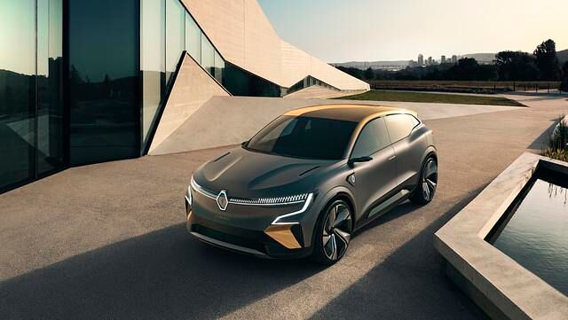Mit 4,2 Meter fällt der Mégane eVision etwas kompakter aus als der normale Renault Mégane