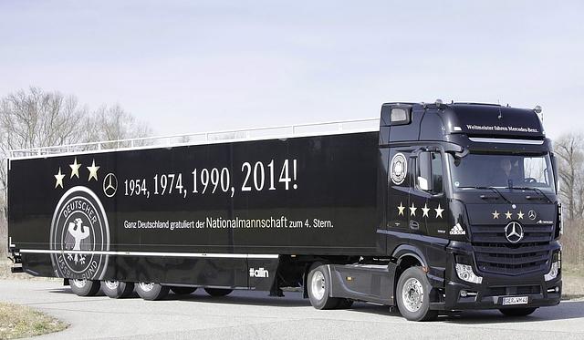 Das autonome Lkw-Fahren \"Hub to Hub\" wird in den USA erprobt