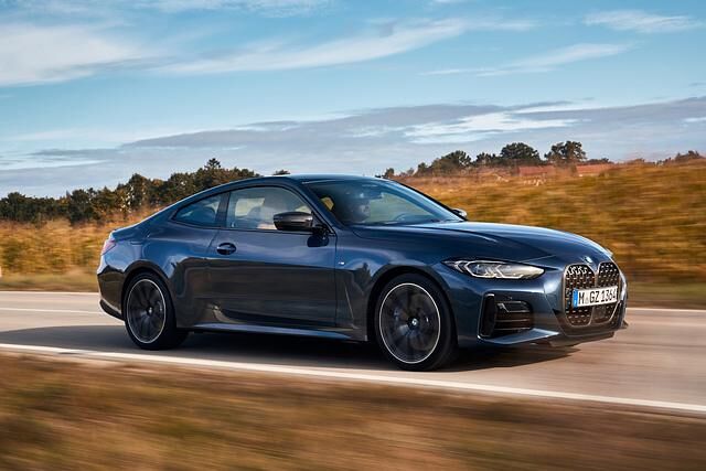 Bemerkenswert ist, mit welche einer Professionalität es die BMW-Ingenieure geschafft haben, dem 4er Coupé eine nie dagewesene Spreizung mit auf dem Weg gegeben haben
