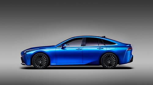 Toyota Mirai - Fortschrittliche Größe