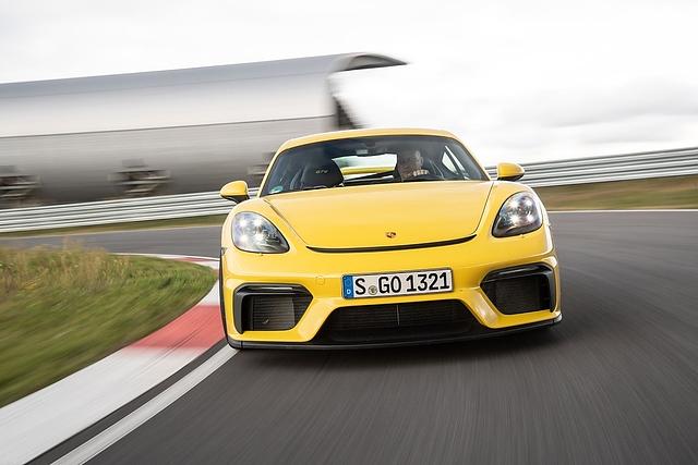 Je enger die Kehre, umso besser für den Porsche 718 Cayman GT4 PDK