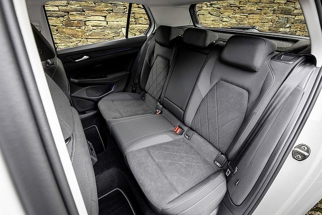 VW Golf 1.0 eTSI