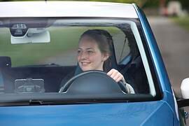 Ratgeber: Versicherung für Fahranfänger  - Tipps zum Geldsparen 