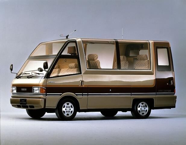 Der Mazda Bongo Sky Lounge hatte Solarzellen