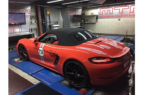 MTM Porsche 718 Boxster S - die Motorentechnik des Vierzylinders-Boxers wurde entsprechend angepasst