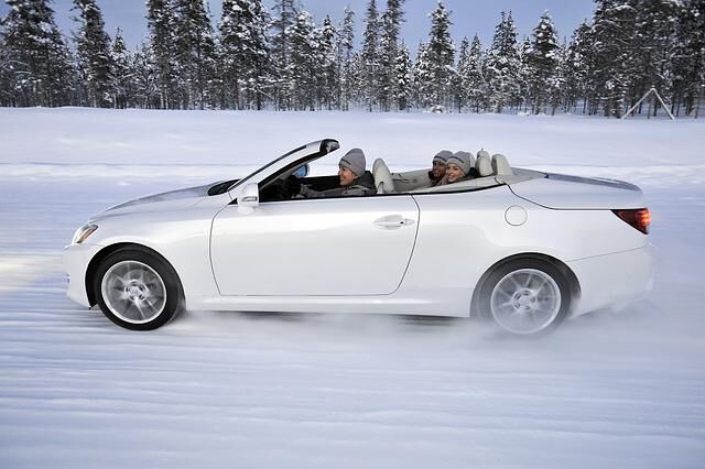 In Europa eher ein Flop war der Lexus in der 2009 eingeführten Cabriolet-Version IS C