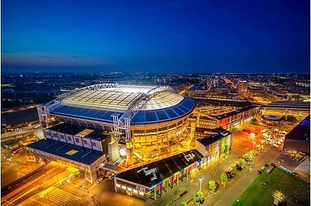 Wiederverwendete E-Auto-Batterien - Notstrom für die Arena Wiederverwendete E-Auto-Batterien - Notstrom für die Arena
