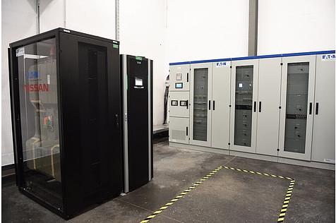 Speicherpacks zur Notstromversorgung der Amsterdam Arena