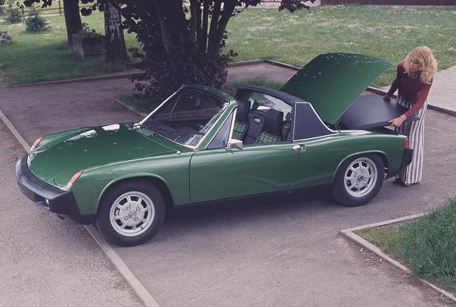 Auch auf andere Baureihen wie etwa dem 914 hat Porsche das Targa-Prinzip übertragen