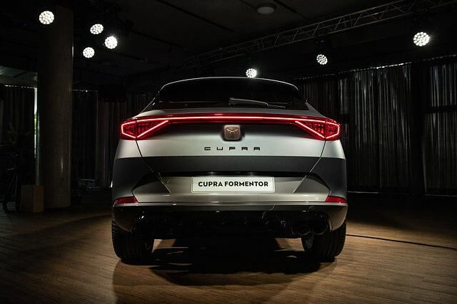 Preise nennt Seat noch nicht, aber wir rechnen mit einem Einstieg bei knapp über 40.000 Euro
