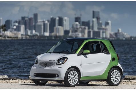 Der Smart Fortwo Electric Drive wiegt gut eine Tonne
