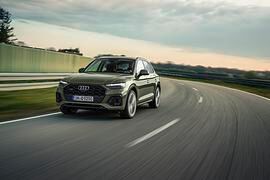 Audi Q5   - Leuchtendes Rück-Bild 