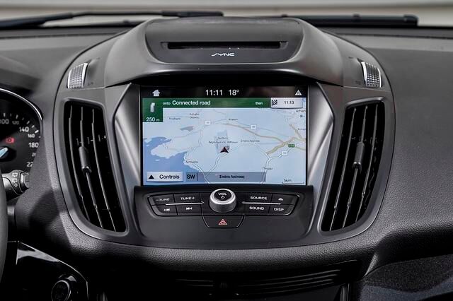 Mit dem Facelift spendierte Ford dem Kuga ein neues Infotainmentsystem 