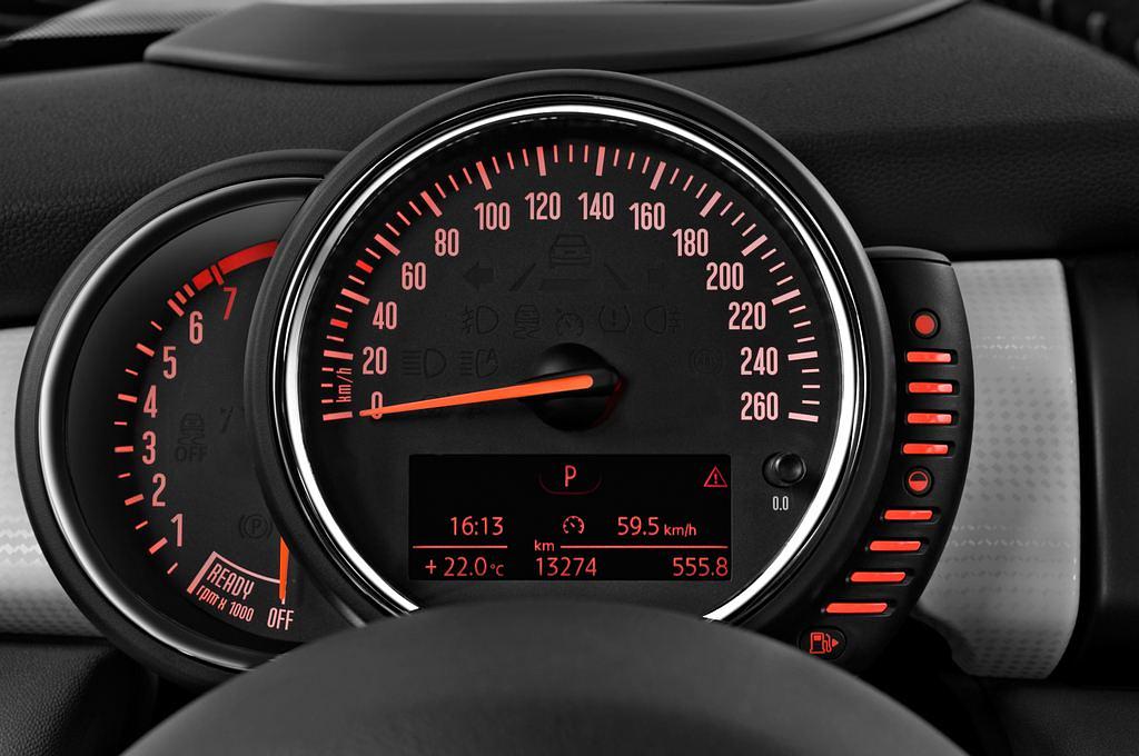 MINI MINI (Baujahr 2015) Cooper S 3 Türen Tacho und Fahrerinstrumente