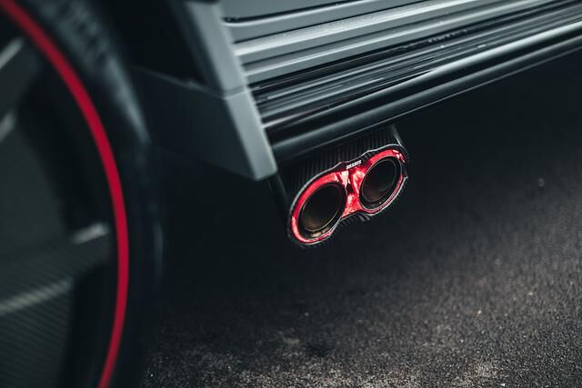 An vielen Stellen hat Brabus den G 900 Rocket Edition mit Carbon-Applikationen in Szene gesetzt