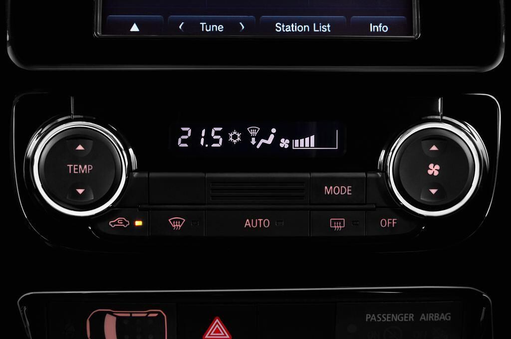 Mitsubishi L 200 (Baujahr 2016) Plus 4 Türen Temperatur und Klimaanlage