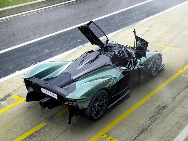 Aston Martin Valkyrie Spider  - Offen bis Tempo 330 
