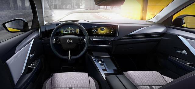 Den wirklichen Wow-Effekt bietet der Astra im Cockpit. Was sich dort an digitaler Welt präsentiert, hätte man Opel als Volumenhersteller niemals zugetraut