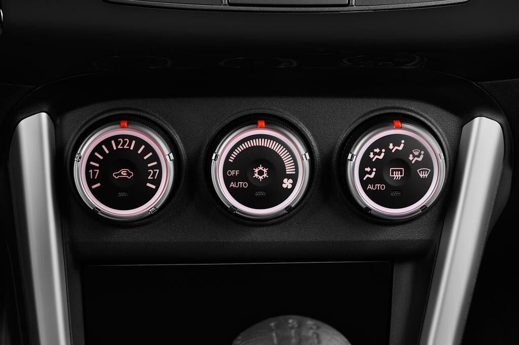 Mitsubishi Lancer (Baujahr 2016) Top 4 Türen Temperatur und Klimaanlage