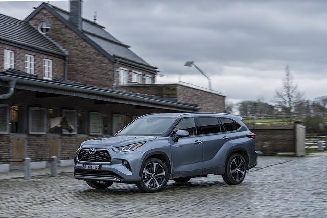 Der Highlander ist ausschließlich mit Hybrid zu haben