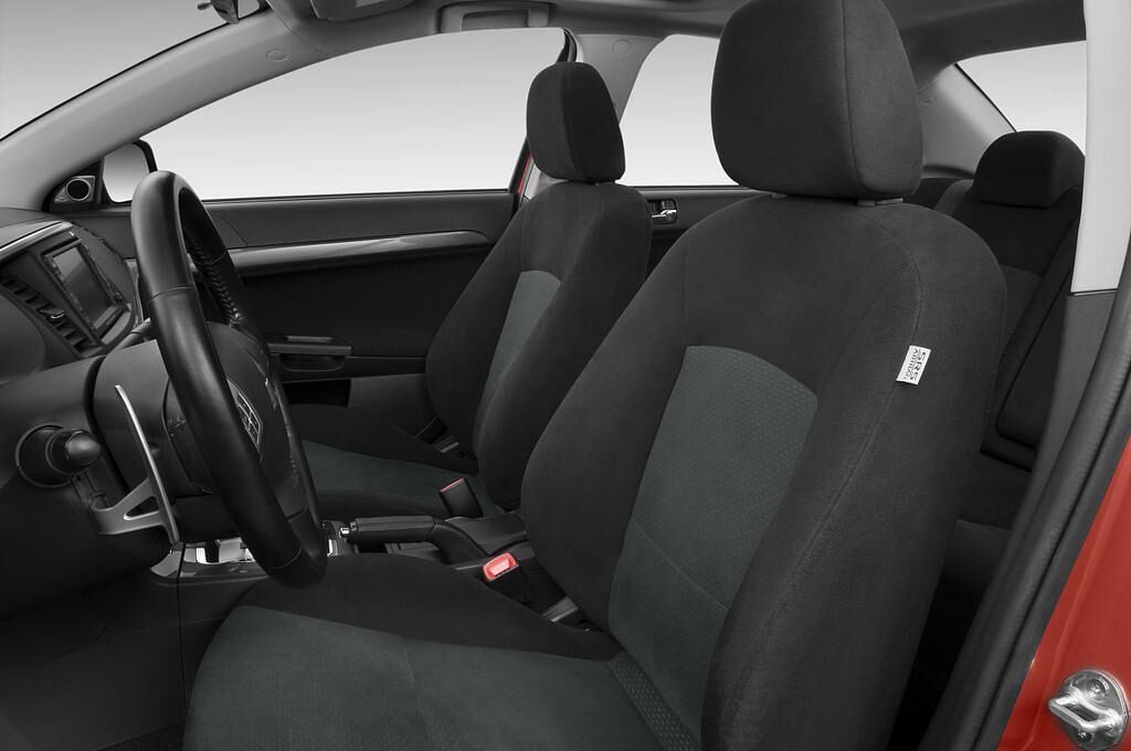 Mitsubishi Lancer (Baujahr 2010) Intense 5 Türen Vordersitze