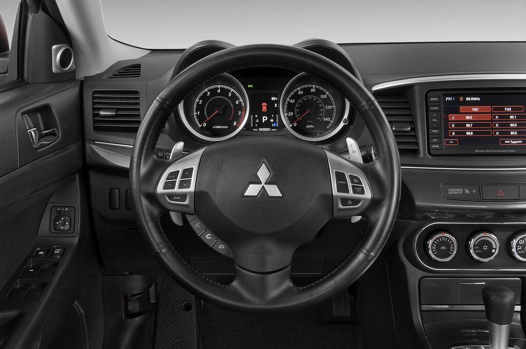 Mitsubishi Lancer (Baujahr 2010) Intense 5 Türen Lenkrad