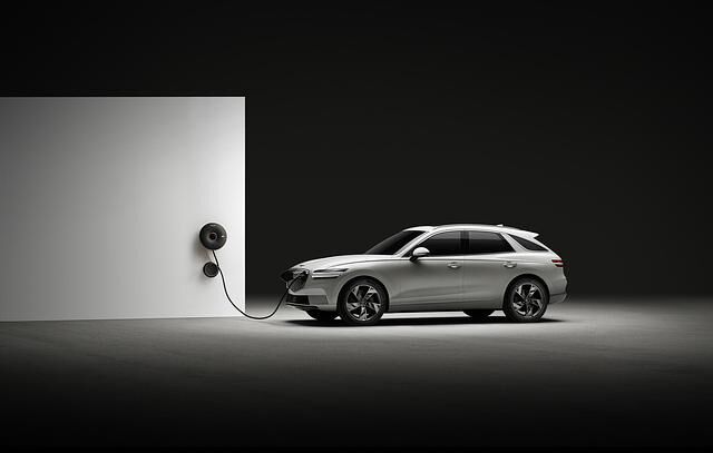 Genesis Electrified GV70 - Weißer Riese