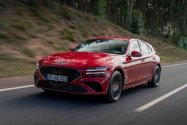 Genesis hat sich ganz nach traditioneller Art für einen Benziner und einen Dieselmotor entschieden