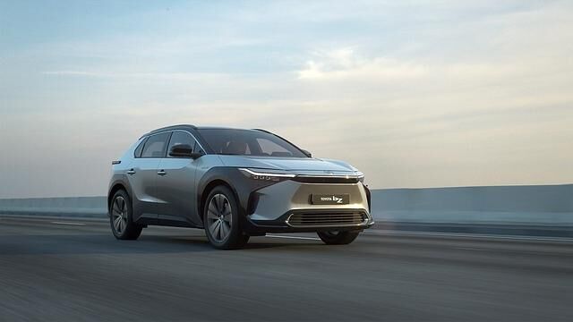 Der Toyota bZ4X ist das erste einer ganzen Familie von E-Autos