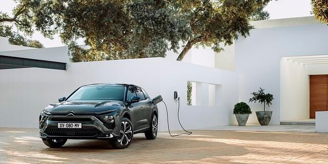 Citroen kehrt mit dem C5 X in die MIttelklasse zurück