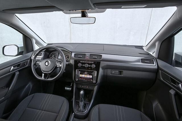 In den langen Aufpreislisten fanden die Käufer des Caddy neben modernen Infotainmentsystemen auch die gängigen Assistenten wie man sie aus dem Pkw-Angebot kennt