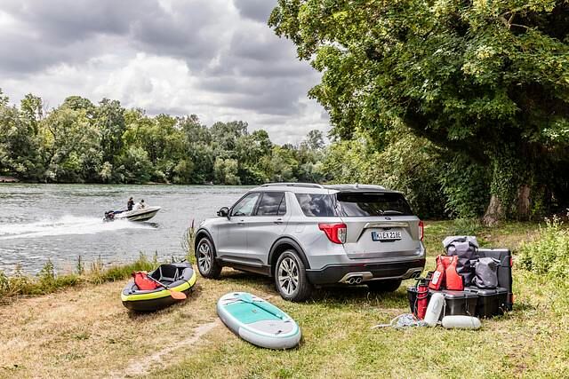Seit 2020 ist der Ford Explorer in neuer Generation als Plug-in-Hybrid auch auf den deutschen Markt verfügbar