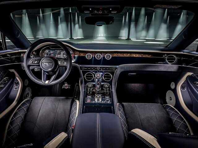 Der prunkvolle Innenraum des Continental GT Speed dürfte selbst bei der betuchten Kundschaft Eindruck schinden