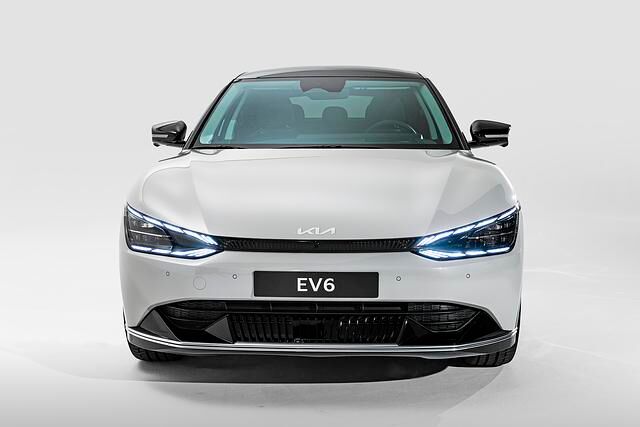 Den Einstand bildet die Version mit 58 kWh, Hinterradantrieb sowie 125 kW/169 PS