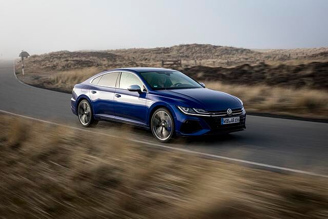 Elegant und druckvoll: Der Arteon R als Coupé-Limousine