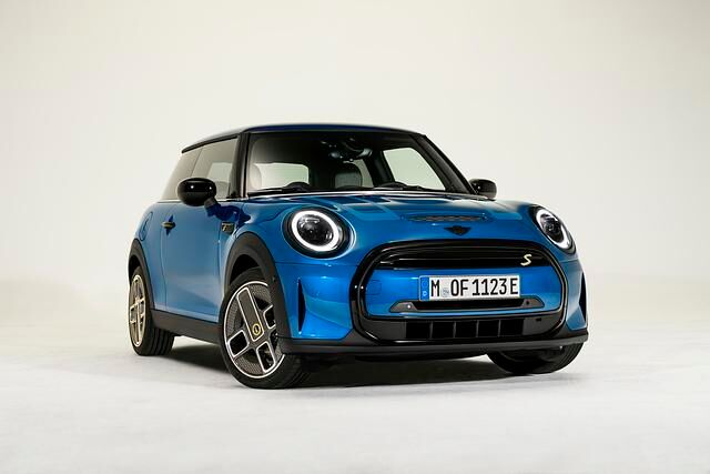 LED-Scheinwerfer gehören beim Mini künftig zur Serienausstattung